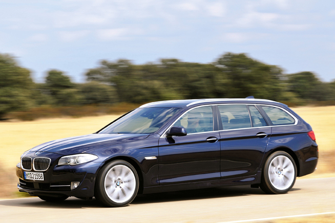   エコカー減税対象で燃費も良好 　BMWは「5シリーズ」にワゴン仕様の「5シリーズ ツー...